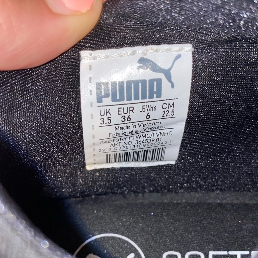 Puma shoes - Picture 4 of 4